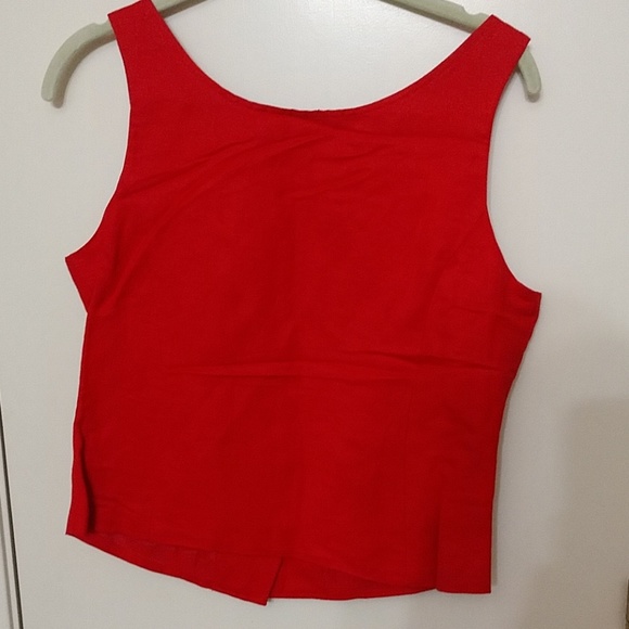 Red top - Picture 3 of 3